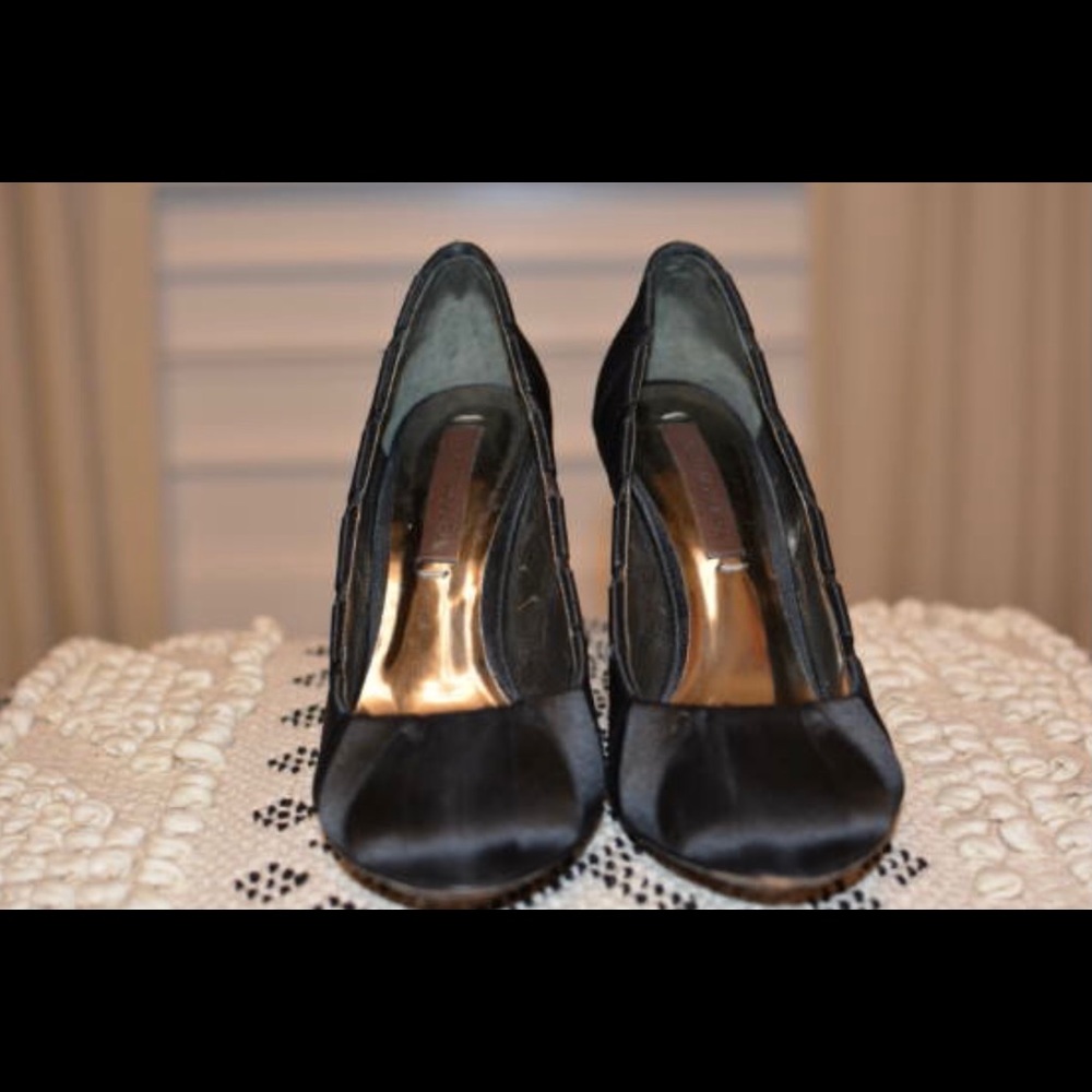 BCBG satin pump